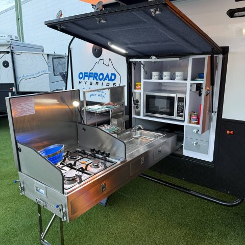 OUTDOOR KITCHEN WITH MICROWAVE 2
