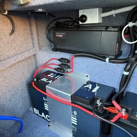 REDARC BMS 50 BATTERY MANAGMENT SYSTEM WITH 2X200 AMP INVICTA LITHIUM BATTERYS